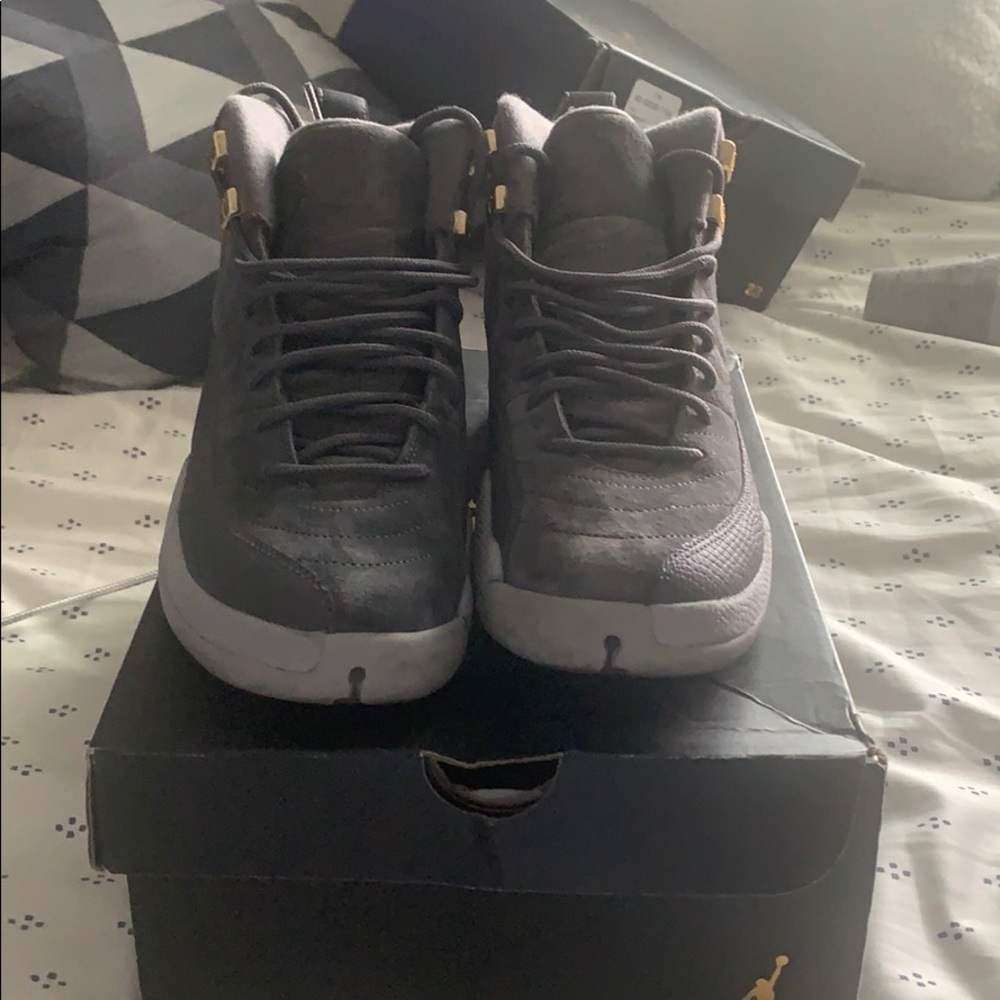 Wolf Grey Jordan 12s (really rare )